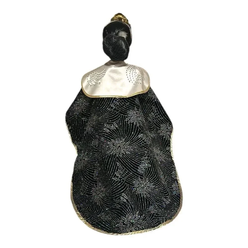 Madame Alexander Snow White Doll with Elegant Cape